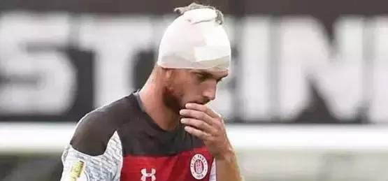 中国队通过 中国队通过